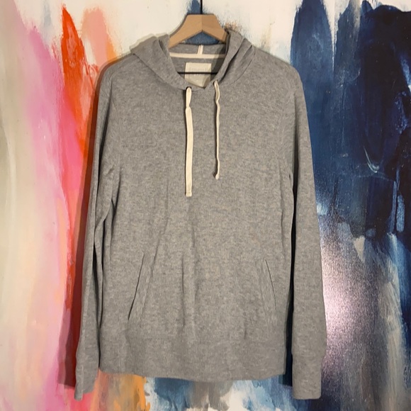 GAP Other - 🔥EC🔥2015 Gap Hoodie with Pouch.